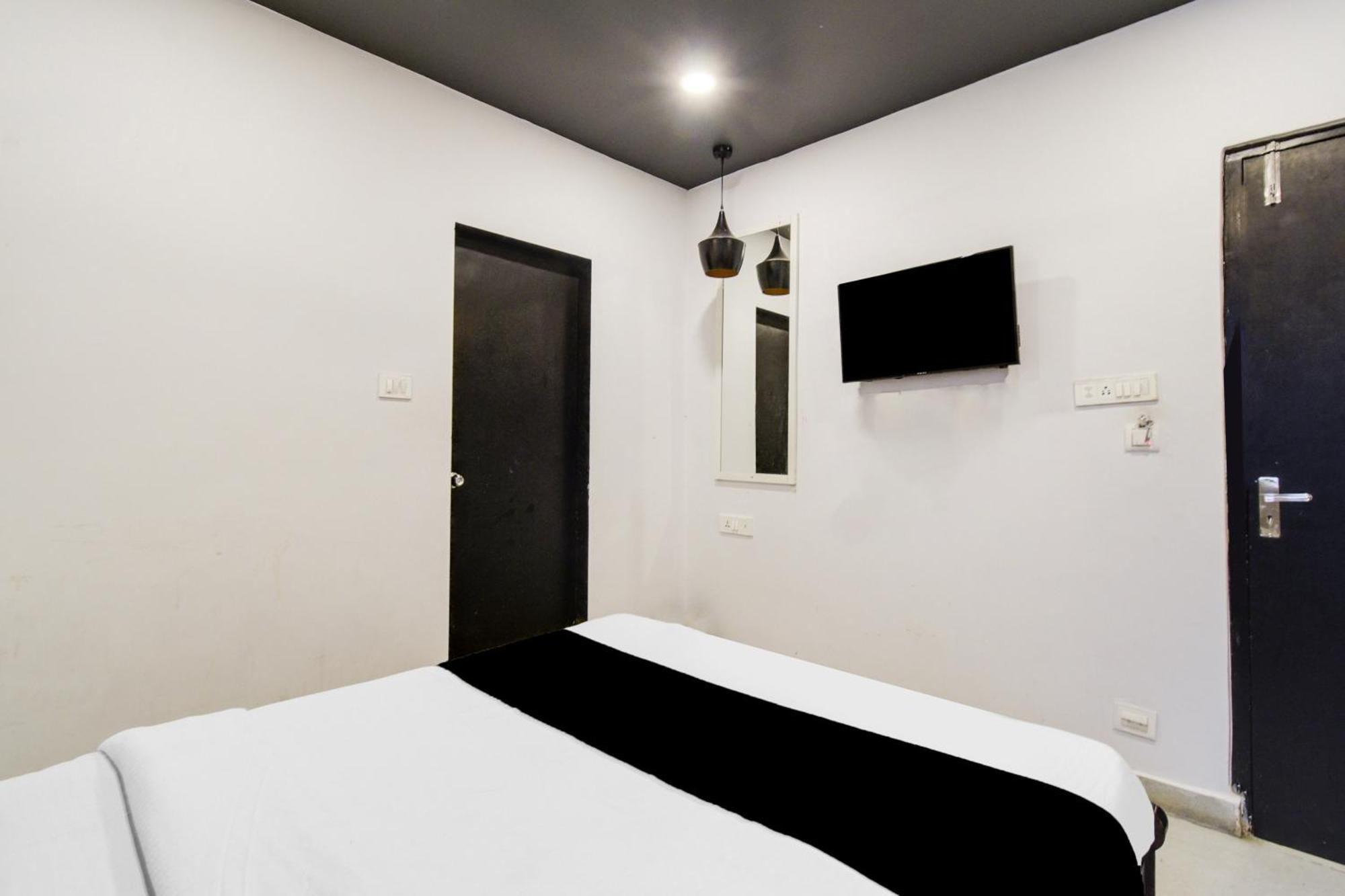 Super Townhouse Alwal Road Hotel Trimulgherry Luaran gambar